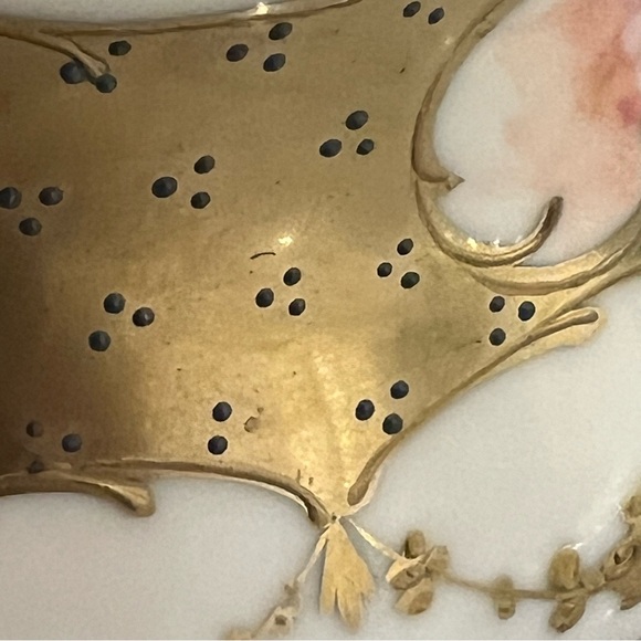 Vintage Porcelain Small Lidded Tureen with Handles - Picture 4 of 16